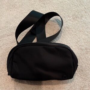 lululemon mini Black Belt Bag